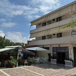 Eid Mar Hostel